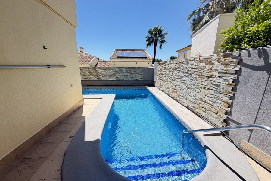 Re-Sale - Detached Villa - Orihuela Costa - Las Ramblas