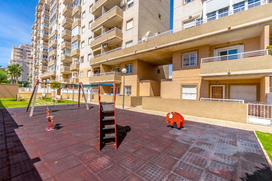 Re-Sale - Apartment - Torrevieja - Torrevieja - Centre