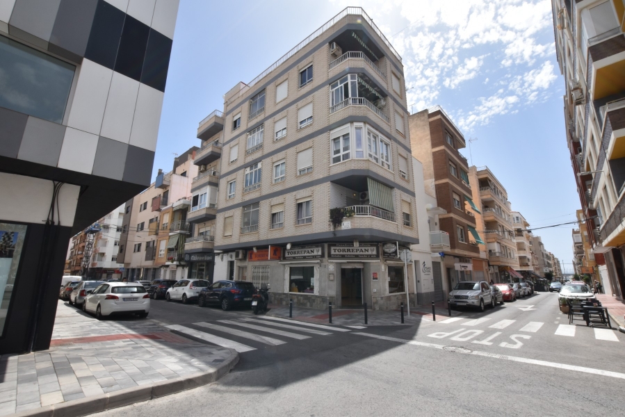 Re-Sale - Apartment - Torrevieja - Torrevieja - Centre