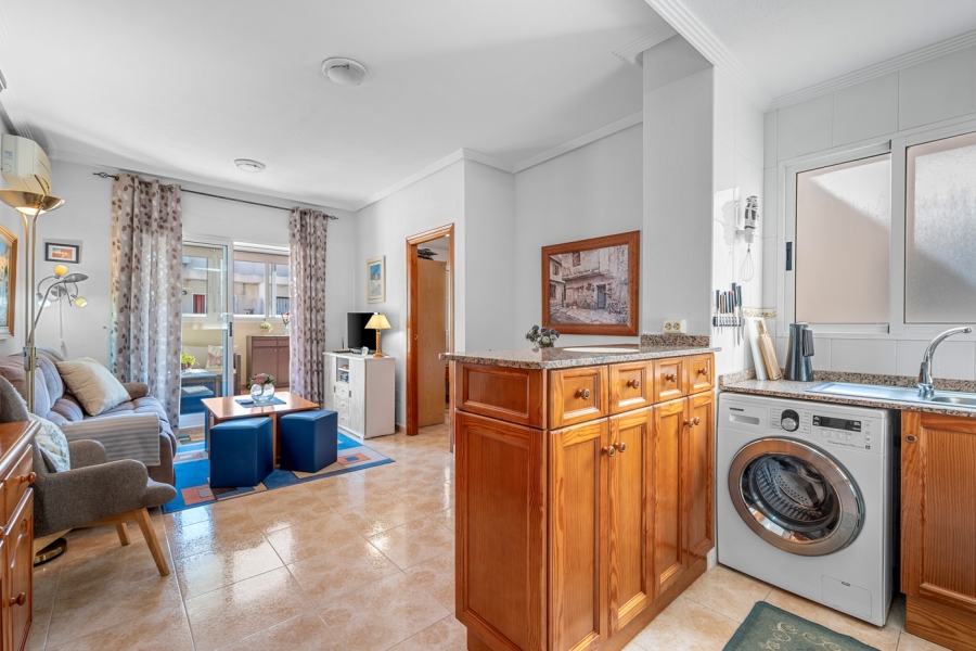 Re-Sale - Apartment - Torrevieja - Torrevieja - Centre