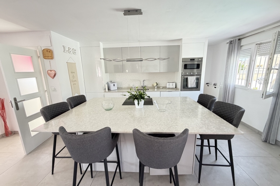 Re-Sale - Detached Villa - San Miguel de Salinas - Lake View Mansions