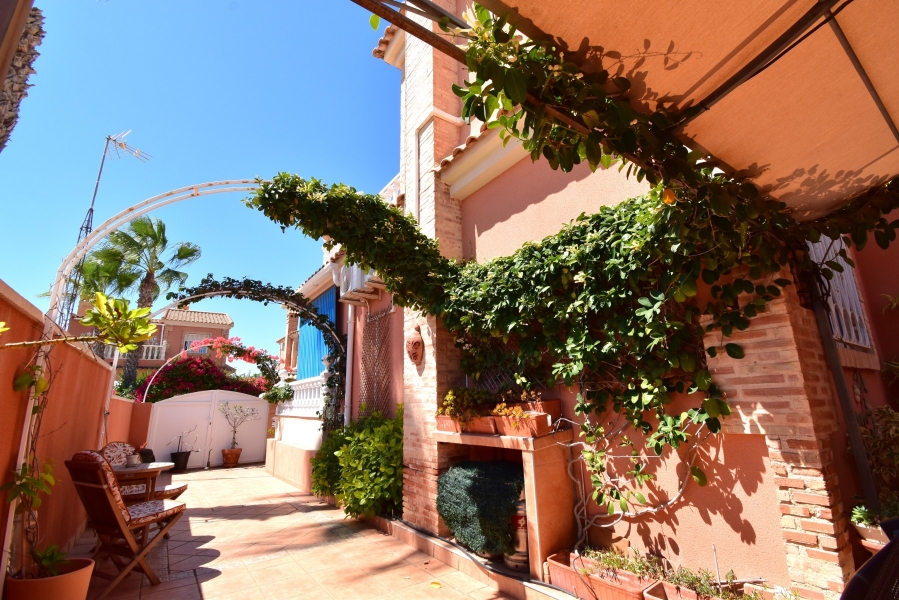Re-Sale - Detached Villa - Orihuela Costa - Playa Flamenca