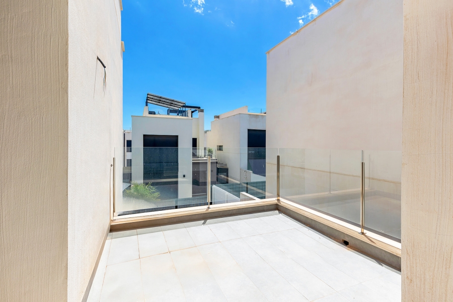 Re-Sale - Detached Villa - Orihuela Costa - Villamartin