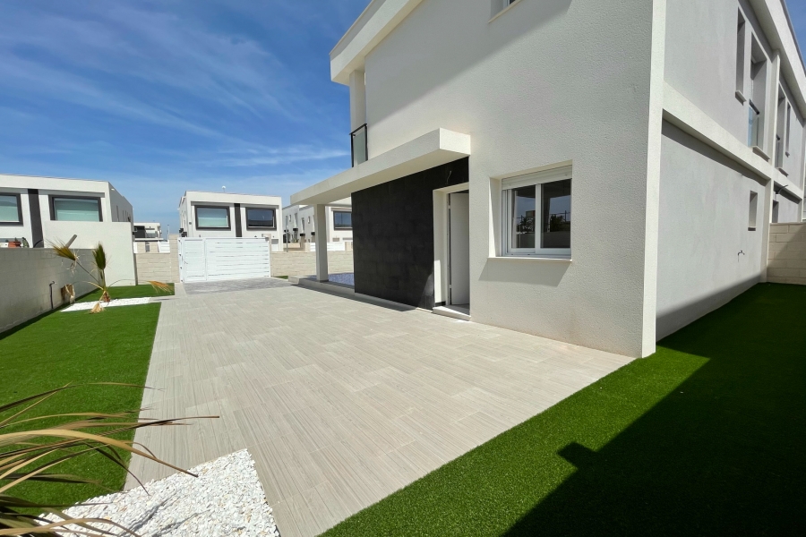 New - Semi Detached Villa - Gran Alacant