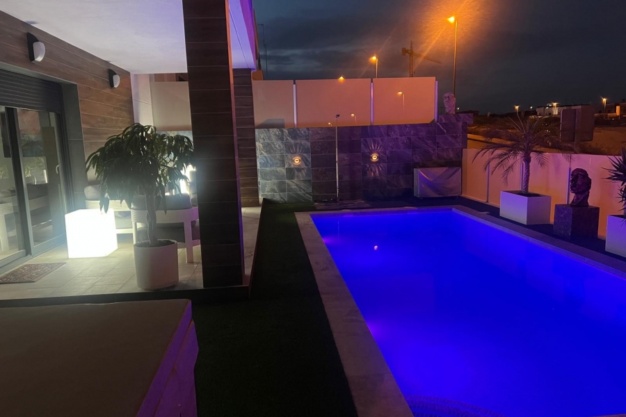 Re-Sale - Detached Villa - Los Montesinos - Entre Naranjos / Vistabella Golf