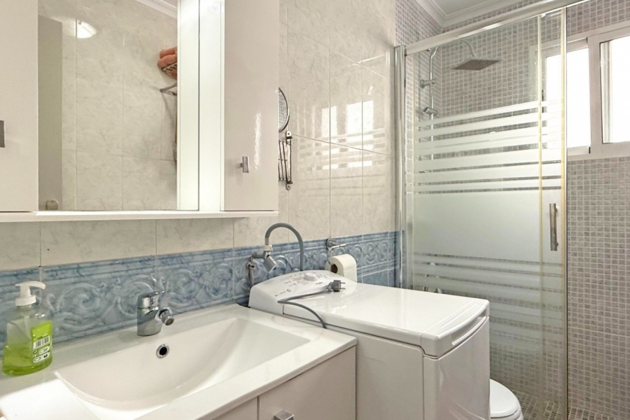 Re-Sale - Apartment - Torrevieja - Torrevieja - Centre