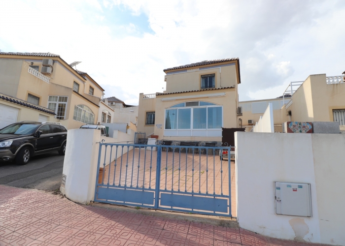 Re-Sale - Detached Villa - Orihuela Costa - Los Balcones