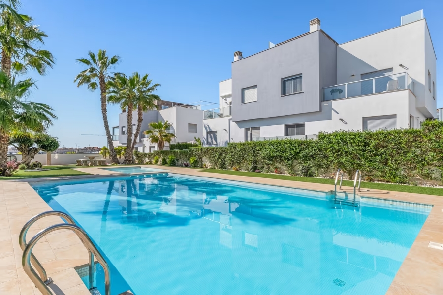 Re-Sale - Semi Detached Villa - Orihuela Costa - Punta Prima