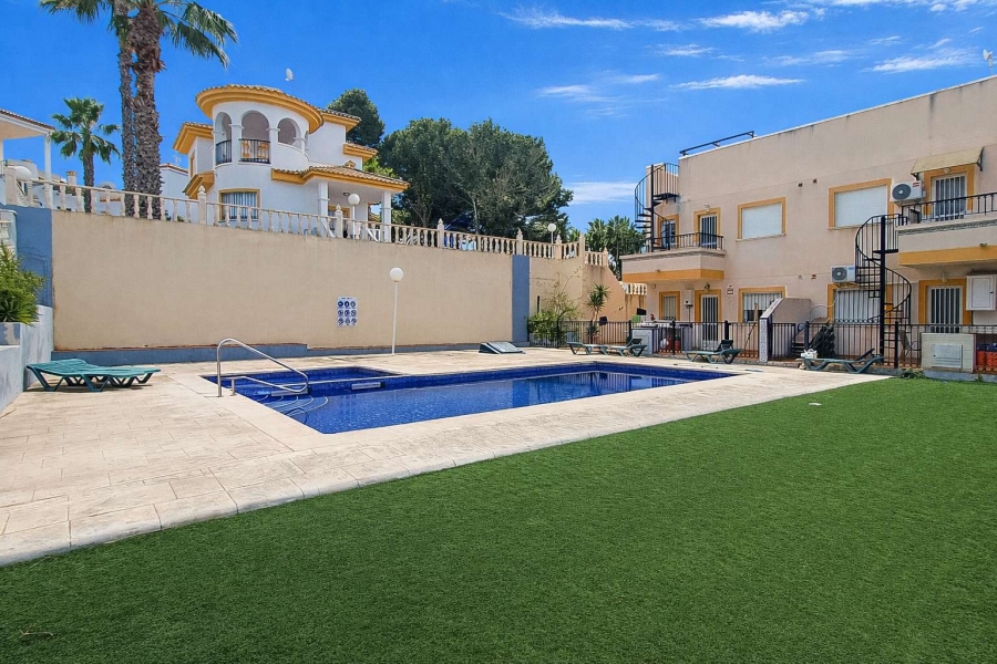 Re-Sale - Apartment - Orihuela Costa - Villamartin