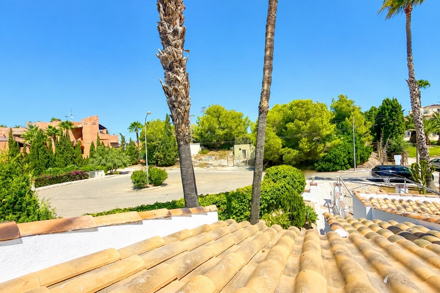 Re-Sale - Detached Villa - Orihuela Costa - Villamartin