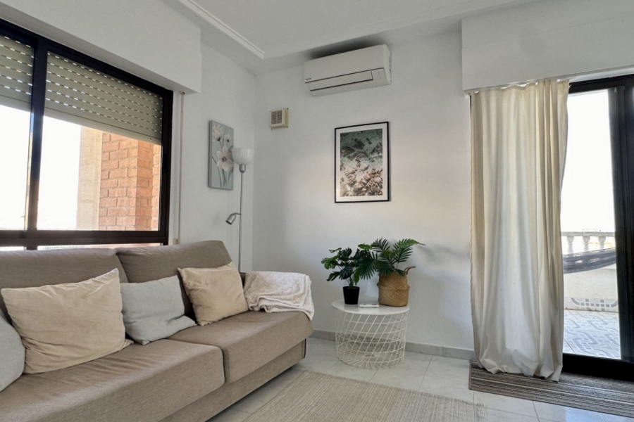 Re-Sale - Apartment - Torrevieja - Torrevieja - Centre