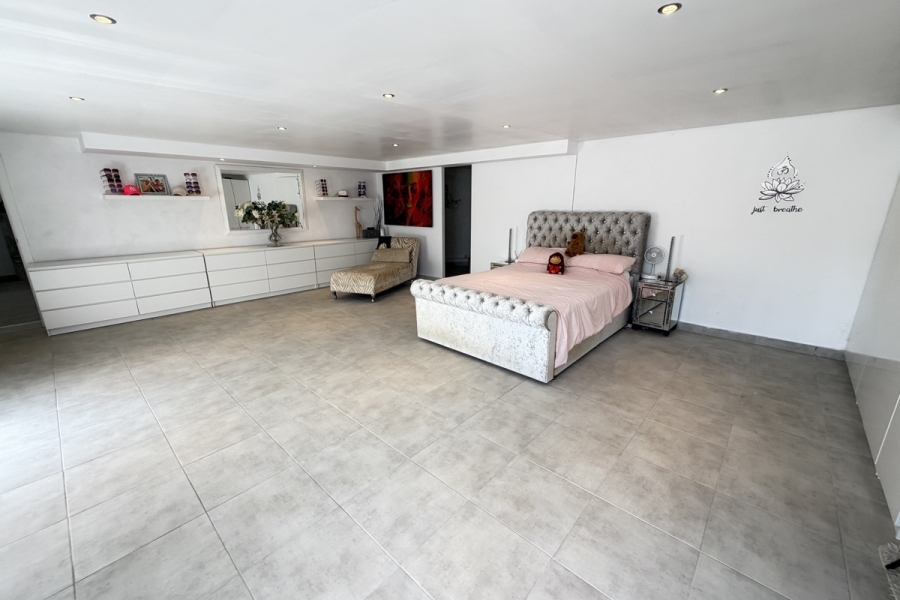 Re-Sale - Detached Villa - San Miguel de Salinas - Lake View Mansions