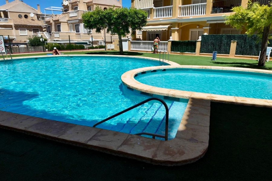 Re-Sale - Apartment - Torrevieja - Torreblanca