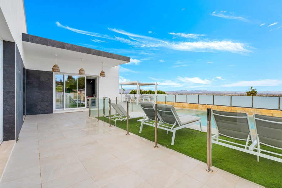 Re-Sale - Detached Villa - Algorfa - Lomas de La Juliana