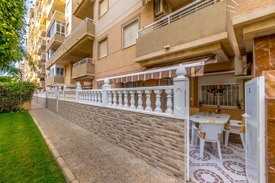 Re-Sale - Apartment - Torrevieja - Torrevieja - Centre