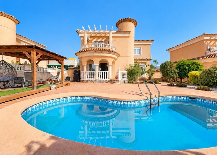 Re-Sale - Detached Villa - La Marina - La Marina - Urbanization