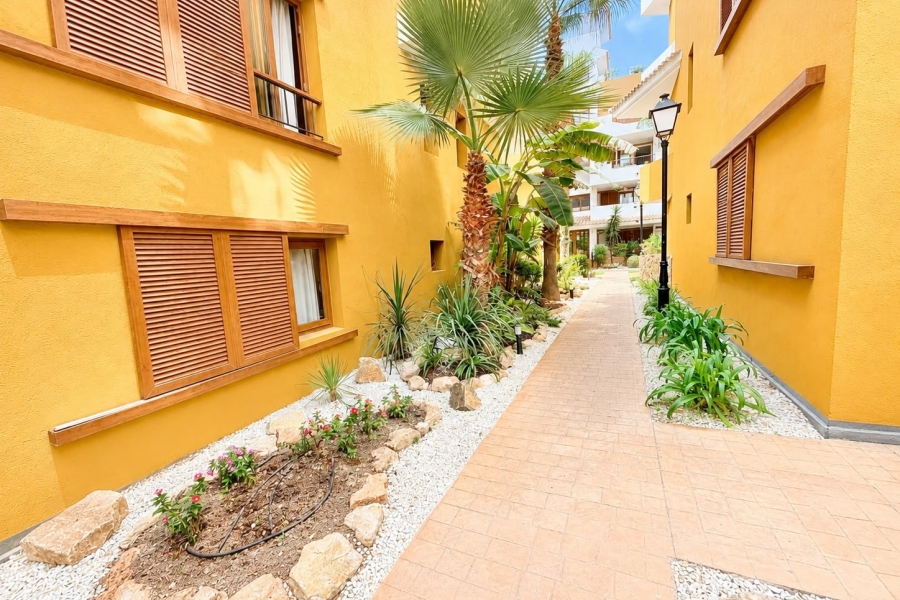 Re-Sale - Apartment - Orihuela Costa - Punta Prima