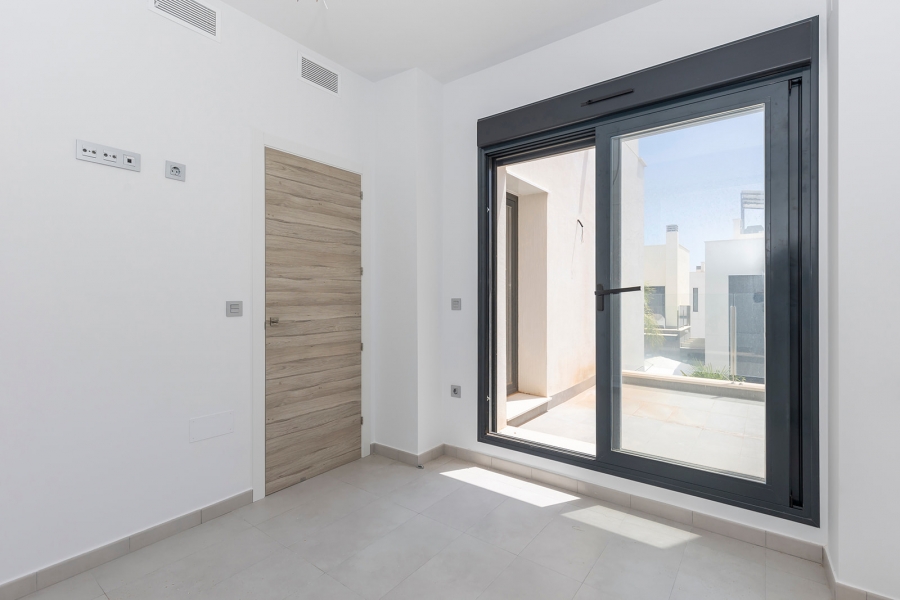 Re-Sale - Detached Villa - Orihuela Costa - Villamartin