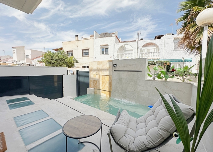 Re-Sale - Townhouse - Torrevieja - Aguas Nuevas