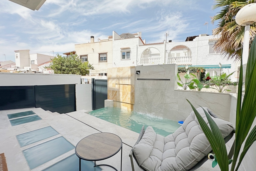 Re-Sale - Townhouse - Torrevieja - Aguas Nuevas