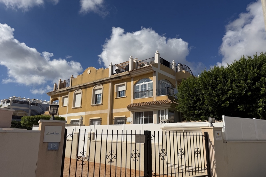 Re-Sale - Apartment - Orihuela Costa - Lomas de Cabo Roig