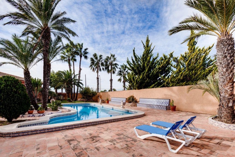 Re-Sale - Detached Villa - Torrevieja - El Chaparral
