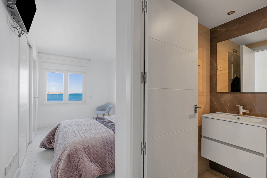 Re-Sale - Apartment - Orihuela Costa - Punta Prima