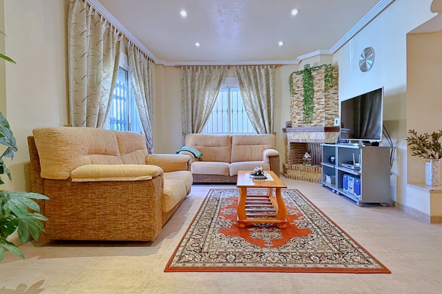 Re-Sale - Detached Villa - Orihuela Costa - Punta Prima