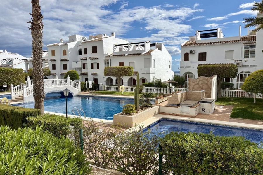 Re-Sale - Townhouse - Ciudad Quesada - Altos de Quesada