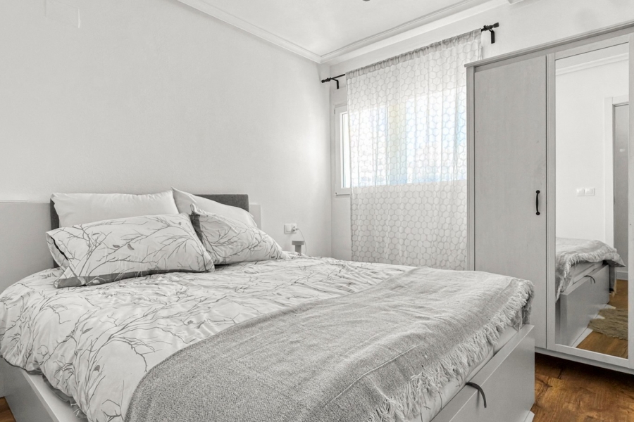 Re-Sale - Apartment - Torrevieja - Torrevieja - Centre