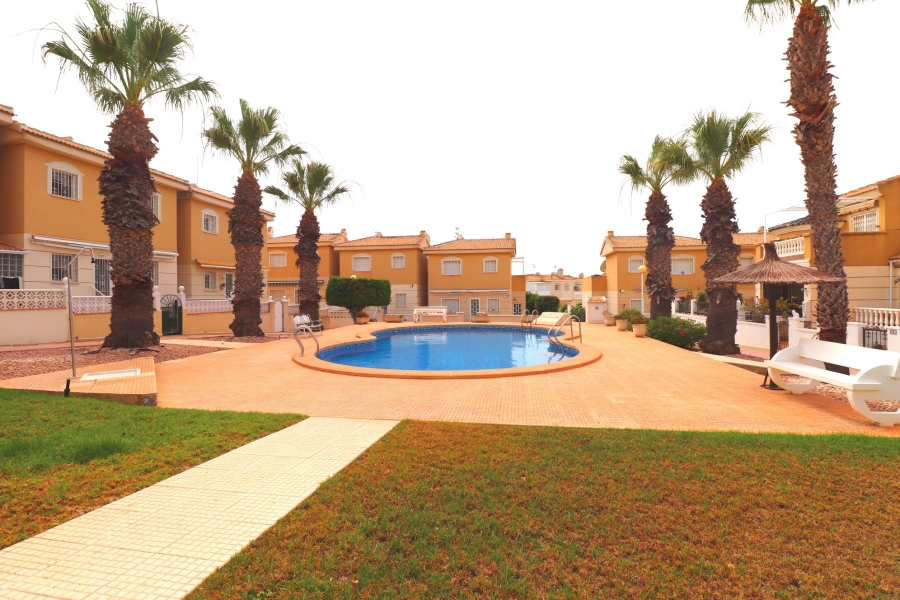 Re-Sale - Townhouse - Benijofar - Monte Azul