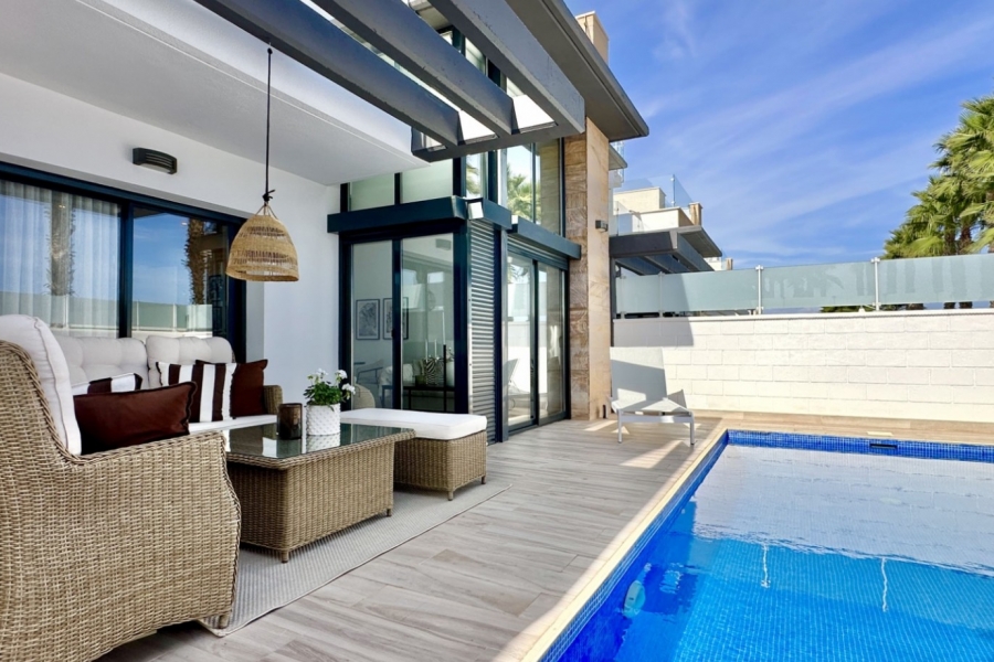 Re-Sale - Detached Villa - Orihuela Costa - Lomas de Cabo Roig