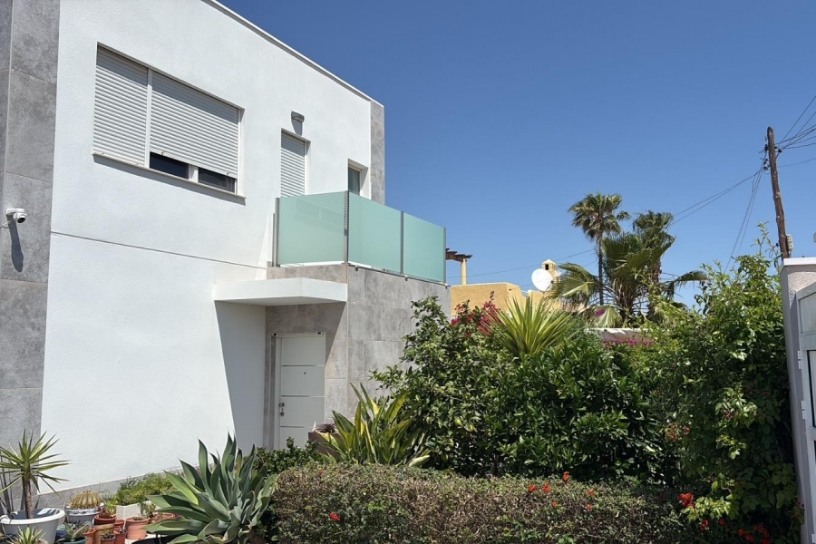 Re-Sale - Detached Villa - Torrevieja - Torretas