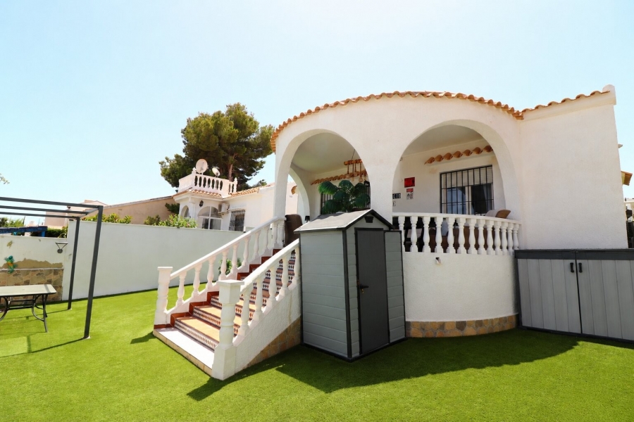 Re-Sale - Detached Villa - Orihuela Costa - Villamartin