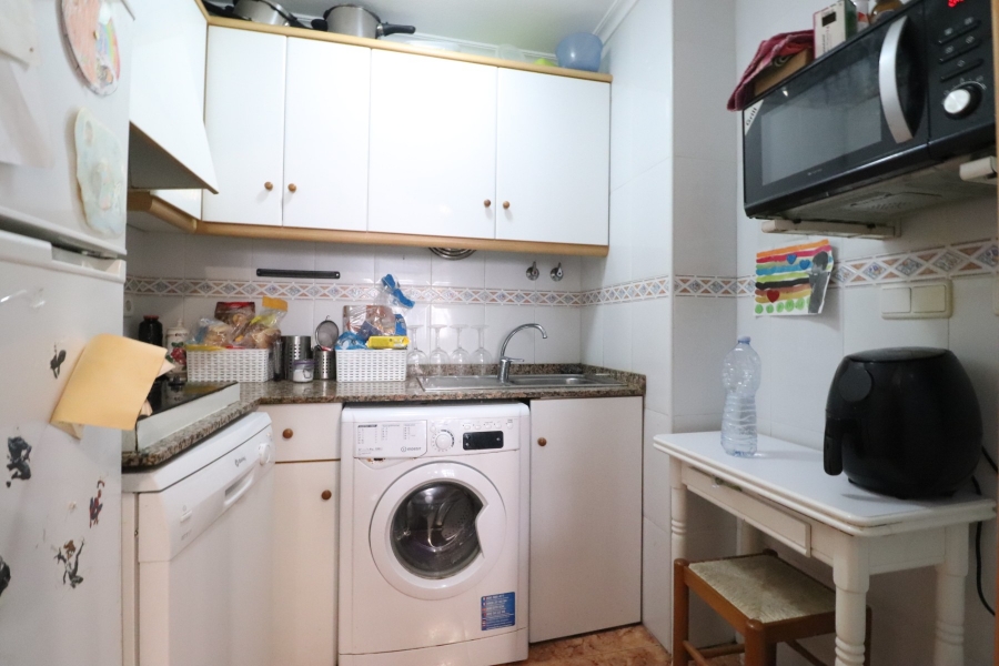 Re-Sale - Apartment - Torrevieja - Torrevieja - Centre