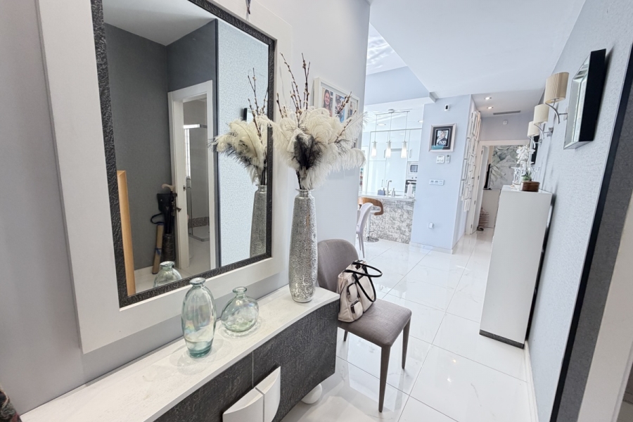 Re-Sale - Detached Villa - Orihuela Costa - Villamartin