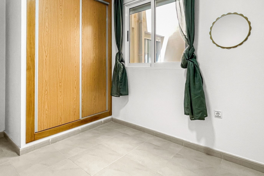 Re-Sale - Apartment - Torrevieja - Playa Acequion