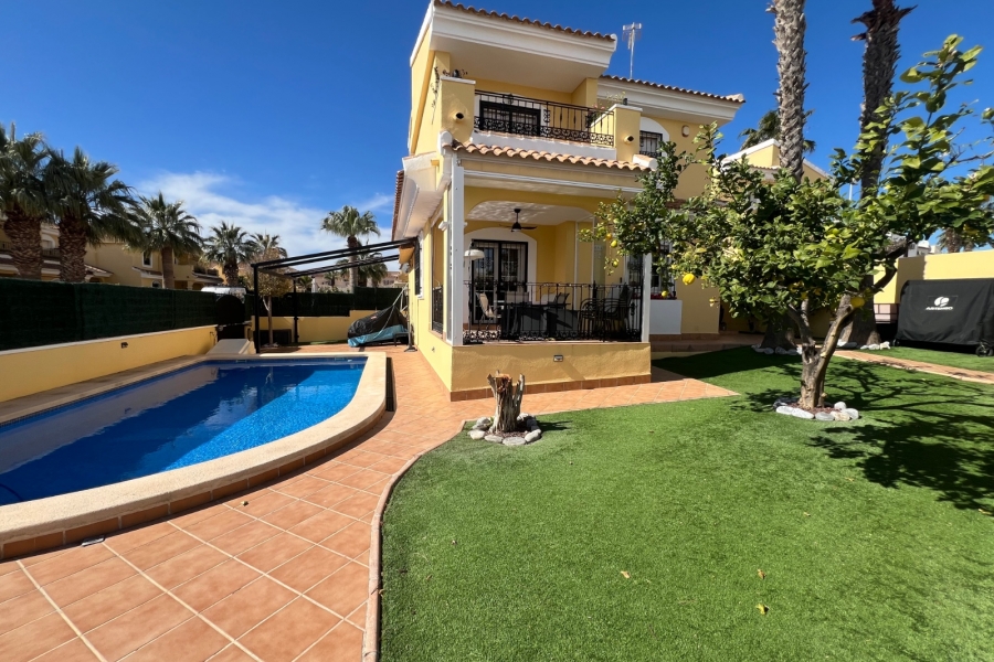 Re-Sale - Detached Villa - Orihuela Costa - Los Dolses