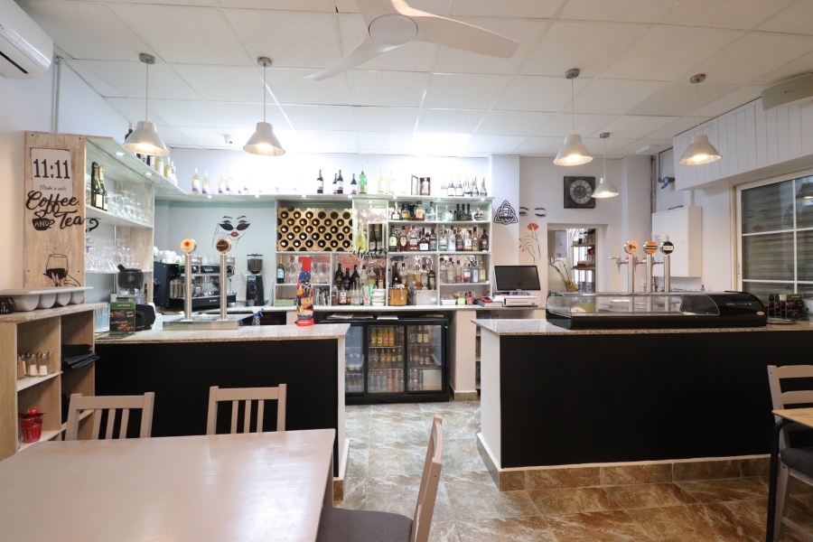 Commercial - Commercial - Catral - Catral - Town