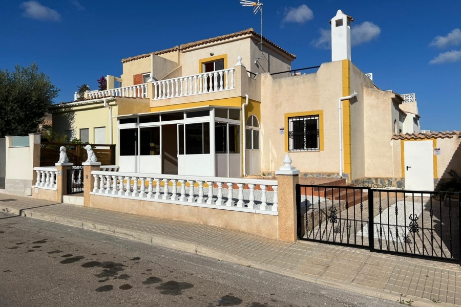 Re-Sale - Townhouse - Orihuela Costa - Punta Prima