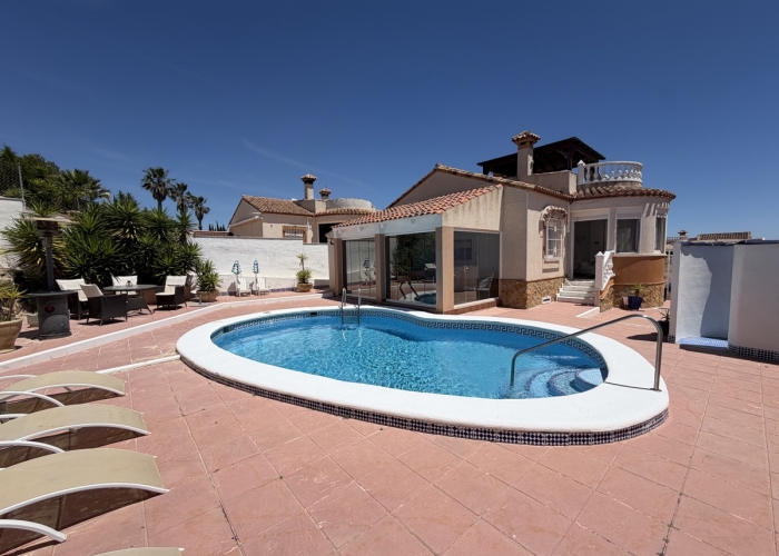 Re-Sale - Detached Villa - San Miguel de Salinas - Lake View Mansions