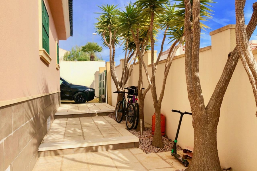 Re-Sale - Detached Villa - Ciudad Quesada - La Fiesta