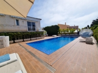 Re-Sale - Detached Villa - Torrevieja - La Mata - Town