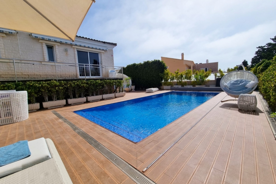 Re-Sale - Detached Villa - Torrevieja - La Mata - Town