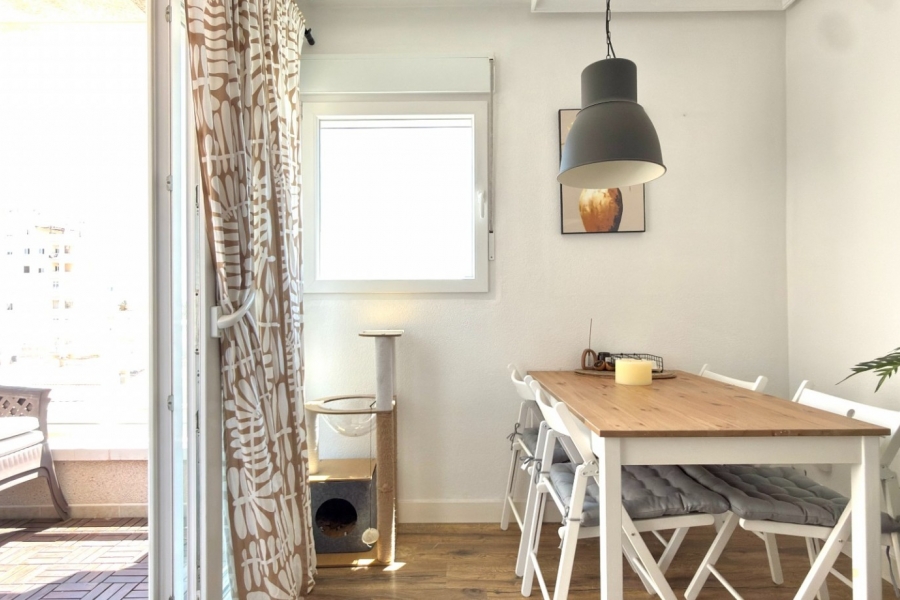 Re-Sale - Apartment - Torrevieja - Torrevieja - Centre