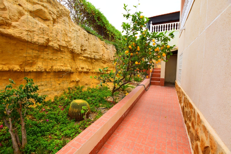 Re-Sale - Detached Villa - Algorfa - Montemar