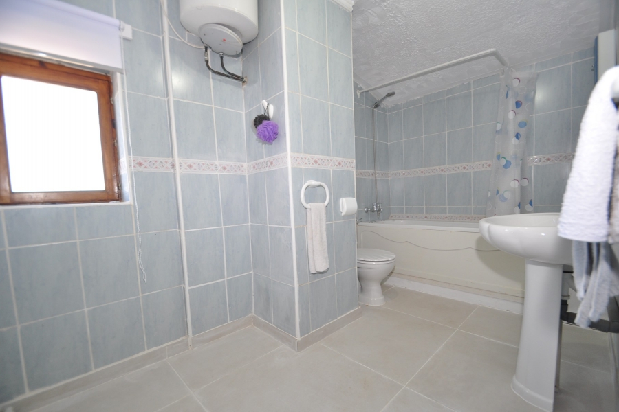 Re-Sale - Country Property - Pinoso - Edge of town
