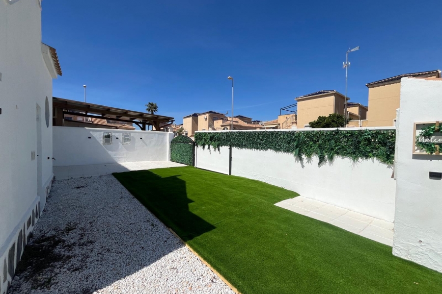 Re-Sale - Quad Villa - Orihuela Costa - Punta Prima