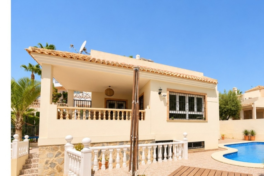 Re-Sale - Detached Villa - Orihuela Costa - Las Ramblas