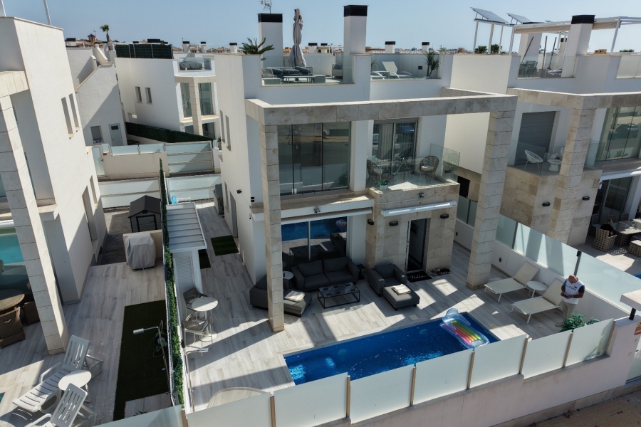 Re-Sale - Detached Villa - Orihuela Costa - Lomas de Cabo Roig